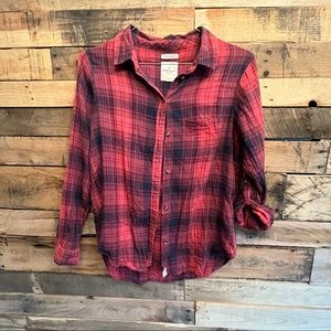 American Eagle button down